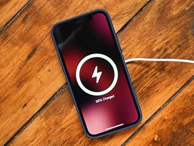 陕西苹果手机维修分享iPhone 12可以随便充电吗 